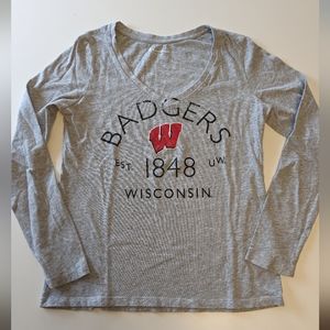 Champion v-neck Wisconsin long-sleeve tee M